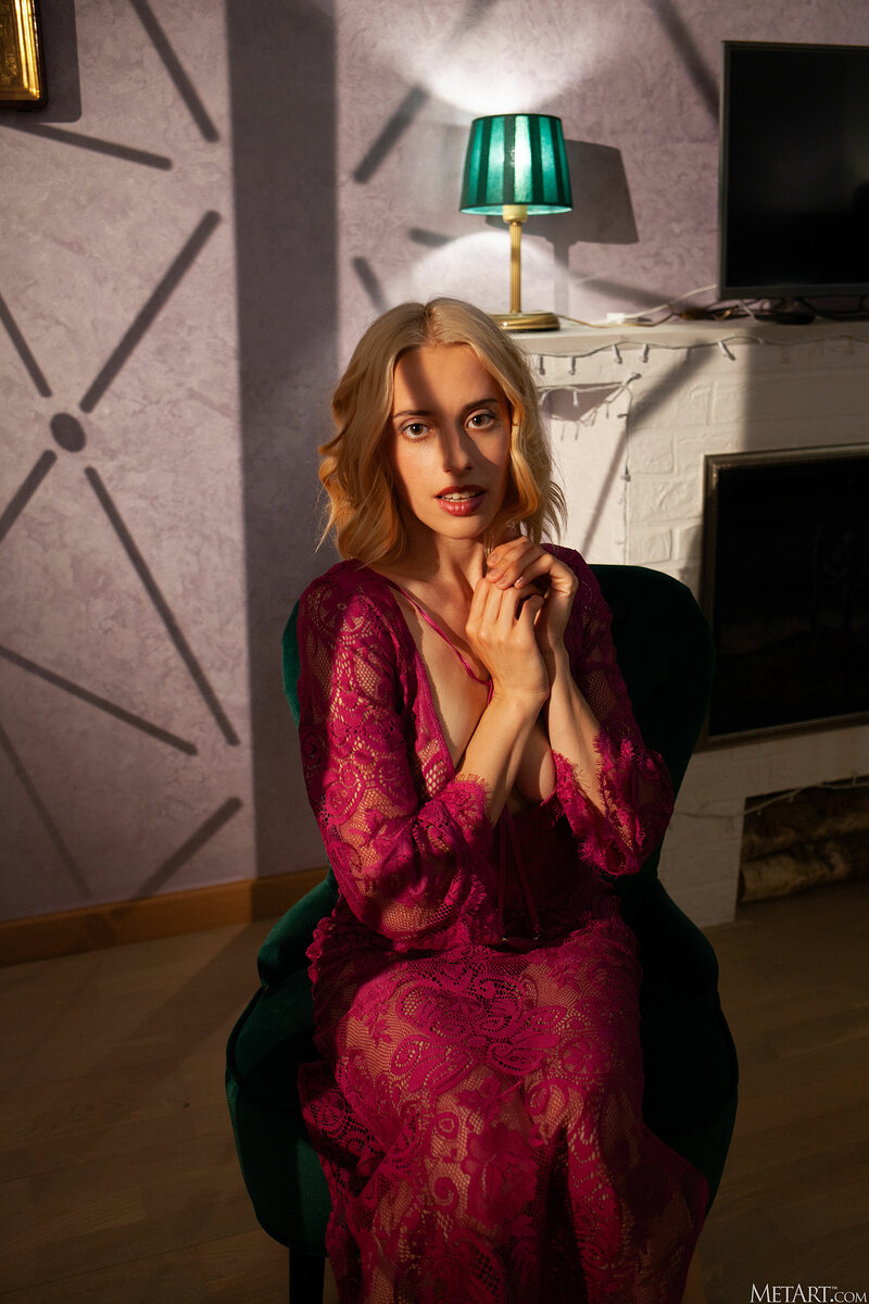 Елена, 22 года, 1 размер груди
